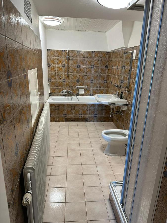 Central Plaza Great Apartment 4 Bedroom 3 Bathroom Bruckneudorf Εξωτερικό φωτογραφία